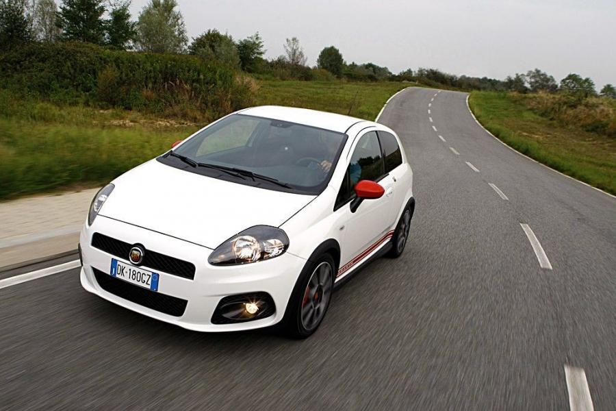  Fiat Grande Punto Abarth 2007 года  (фото 46 из 67)